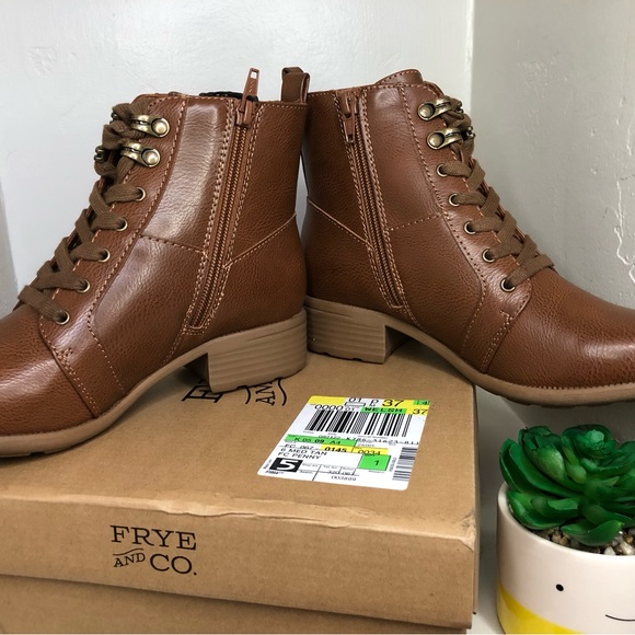 NWT Frye & Co. women’s boots sz6 - Picture 4 of 6